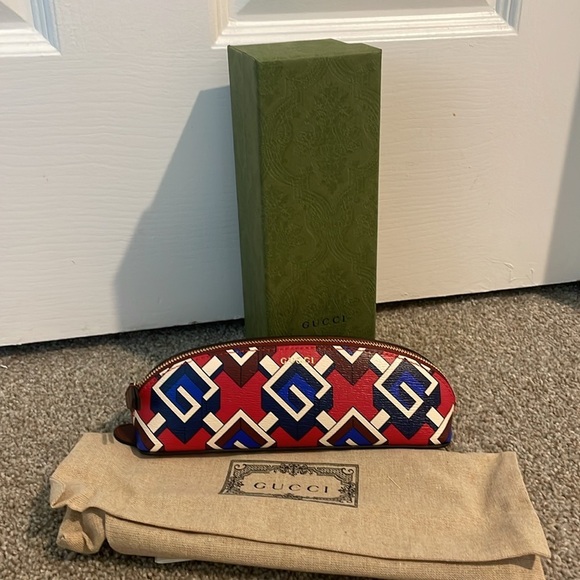 NEW Gucci Red and Blue Geometric Monogram Pattern Pouch Leather Pencil Case - Picture 6 of 6